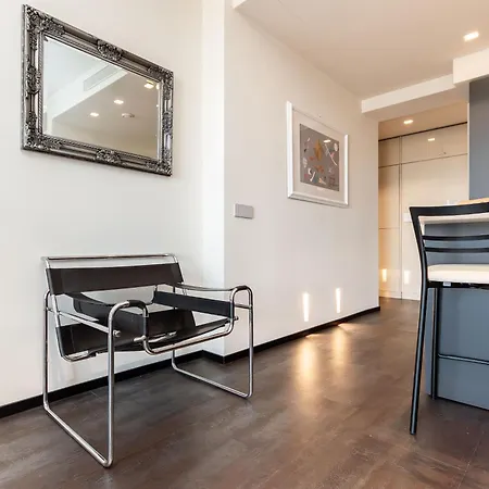 Free Parking In Luxury With View - Steps To Brignole Train Station Apartment